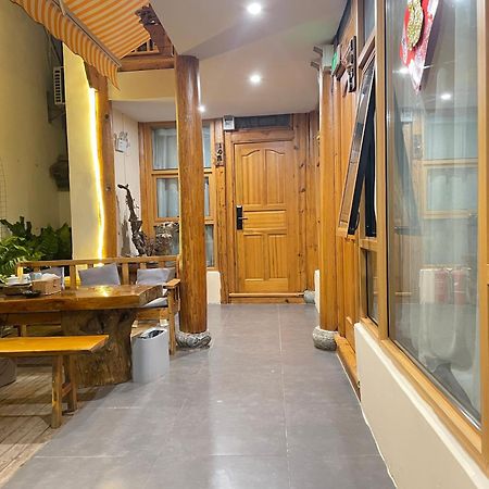 Big Tree Guesthouse - Naxi Old Style Λιγιάνγκ Εξωτερικό φωτογραφία