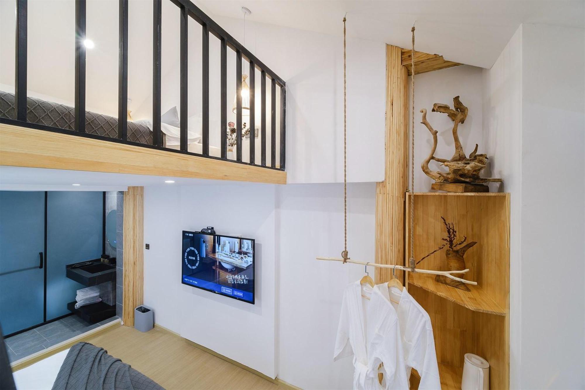 Big Tree Guesthouse - Naxi Old Style Λιγιάνγκ Εξωτερικό φωτογραφία