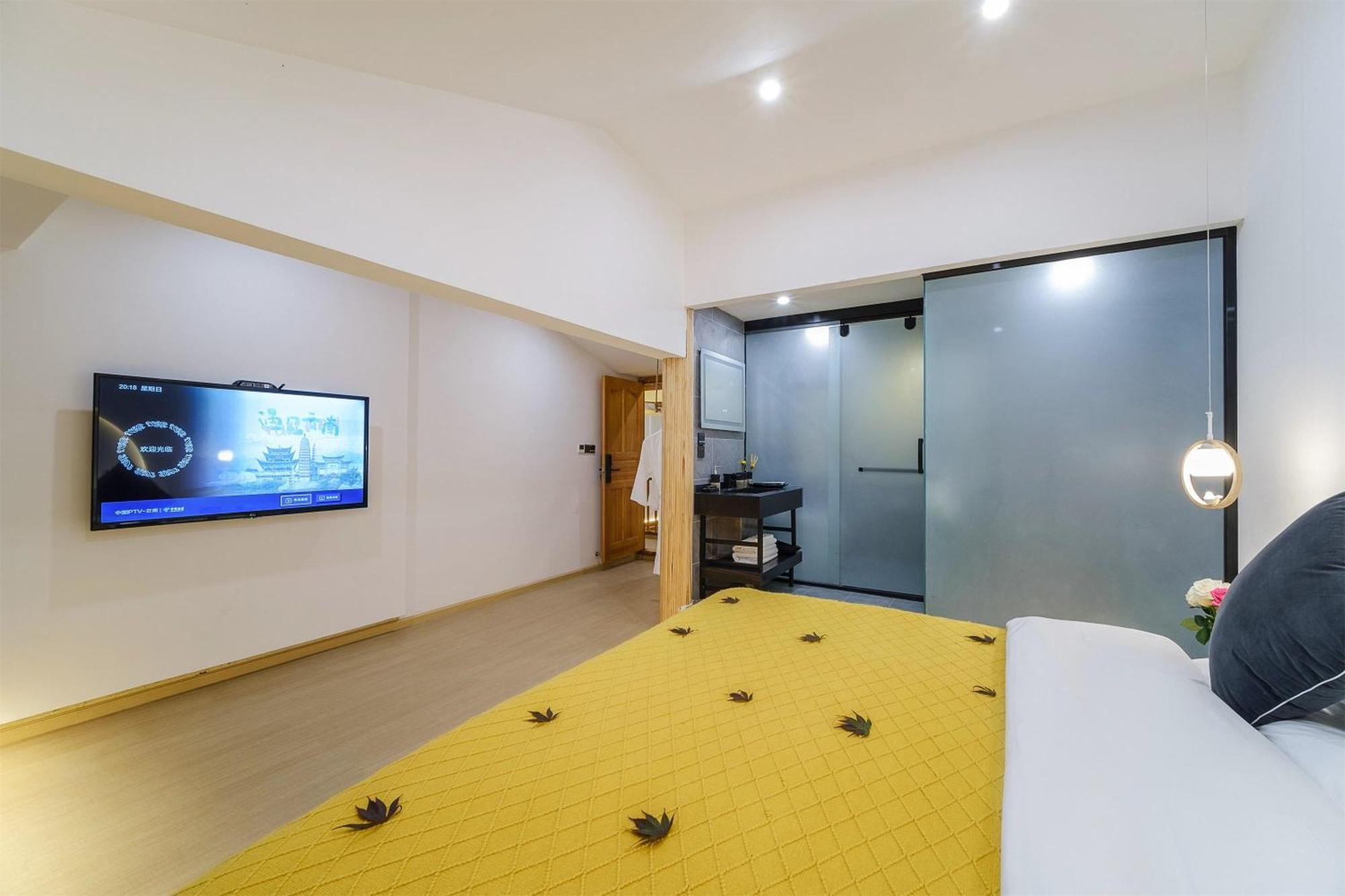 Big Tree Guesthouse - Naxi Old Style Λιγιάνγκ Εξωτερικό φωτογραφία