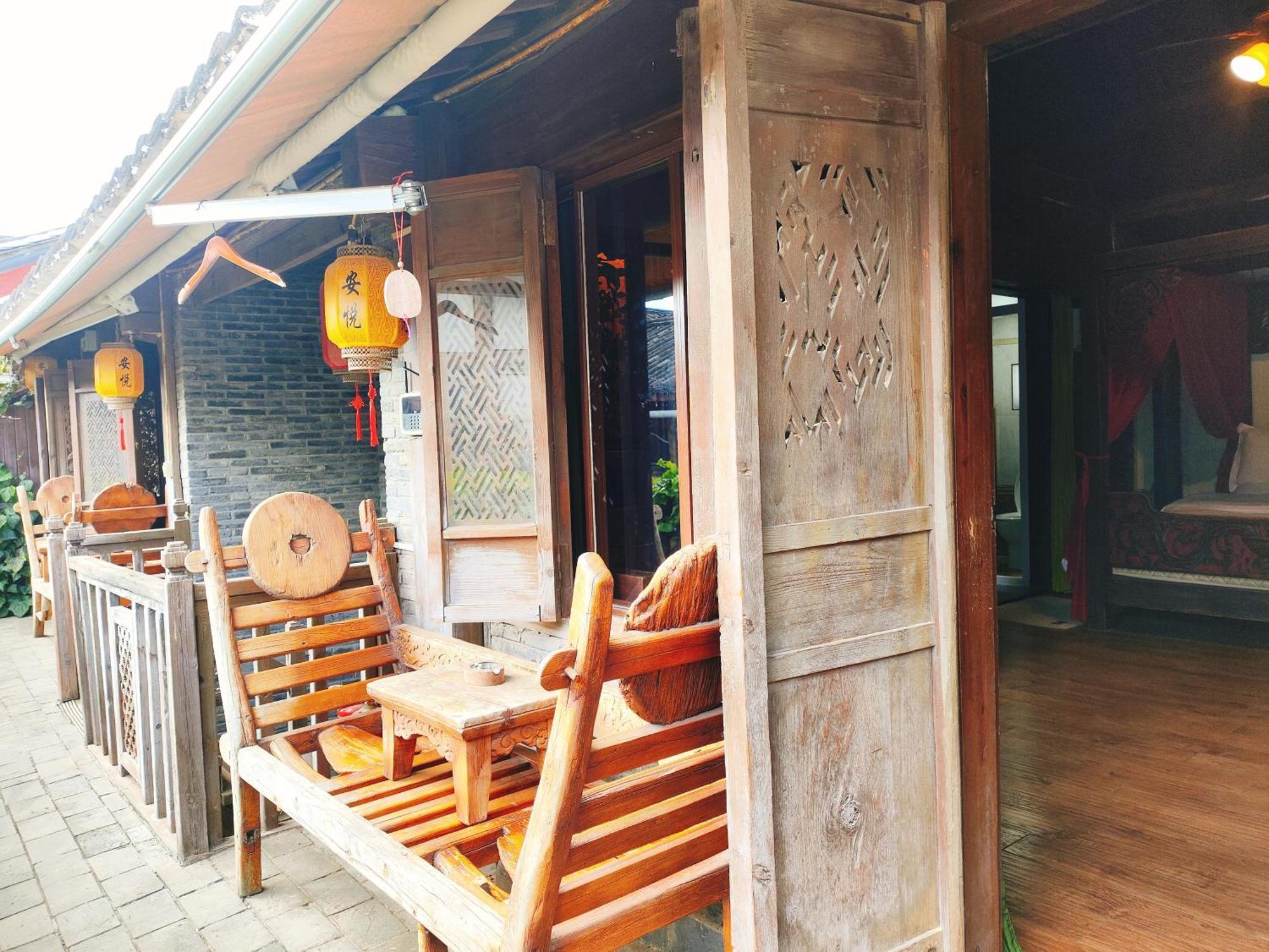 Big Tree Guesthouse - Naxi Old Style Λιγιάνγκ Εξωτερικό φωτογραφία